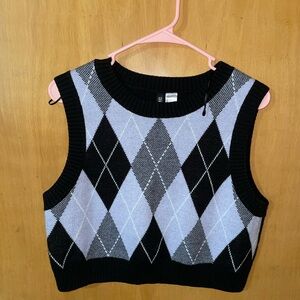 H&M Argyle Cropped Sweater Vest